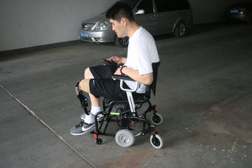 2013南宁国际康复器具博览会_金百合轮椅-南京金百合